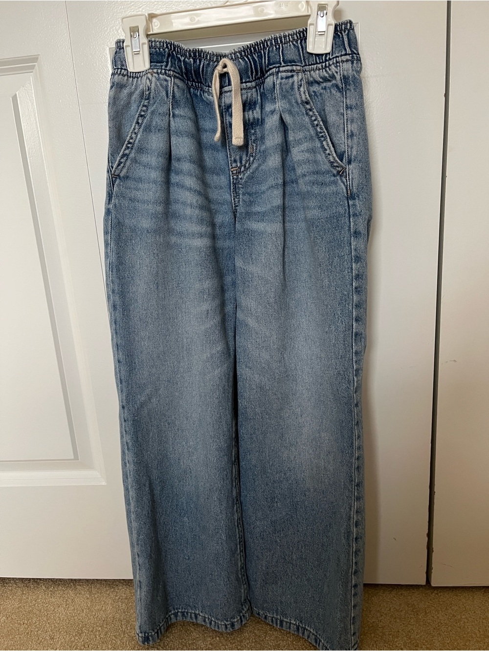 Girls Light Wash baggy Leg Drawstring Jeans